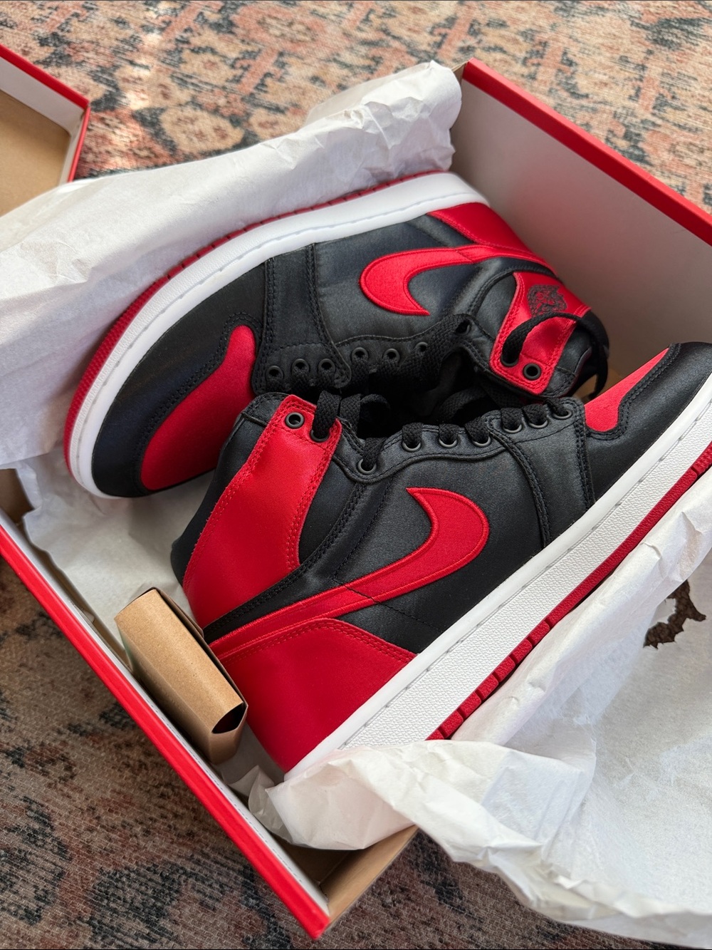 Jordan 1 High Satin Bred Sz8 W NWOB
